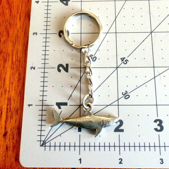 Great White Shark Keychain  2011K - Picture 2 of 2